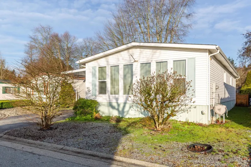 107 145 KING EDWARDS STREET - photo 3 of 25