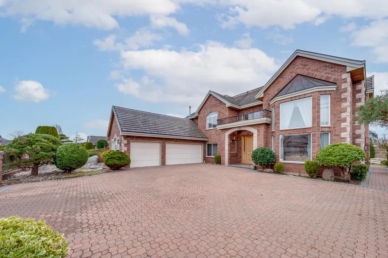 7460 BROADMOOR BOULEVARD - photo 2 of 25