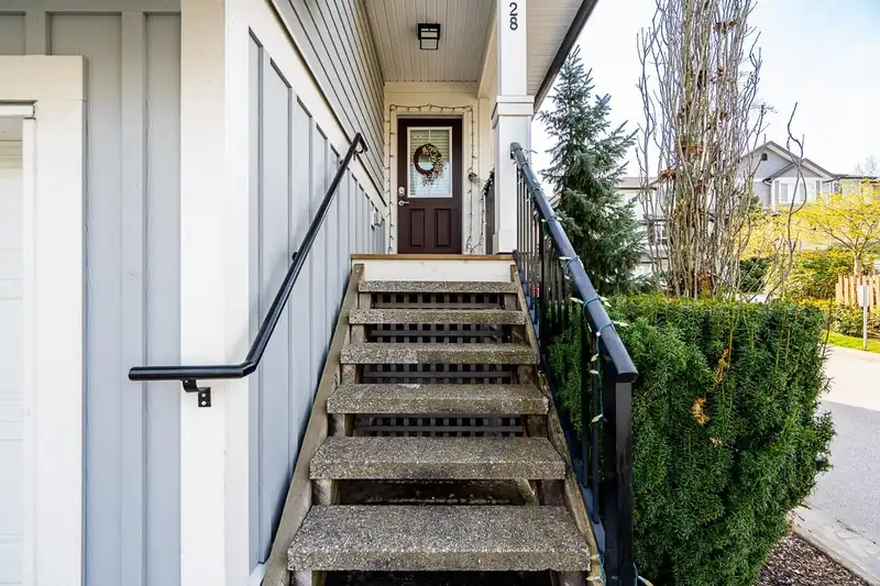 28 7157 210 STREET - photo 4 of 38