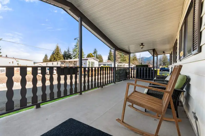 137 6338 VEDDER ROAD - photo 2 of 32