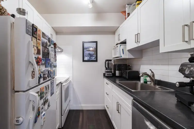 137 200 WESTHILL PLACE - photo 4 of 19