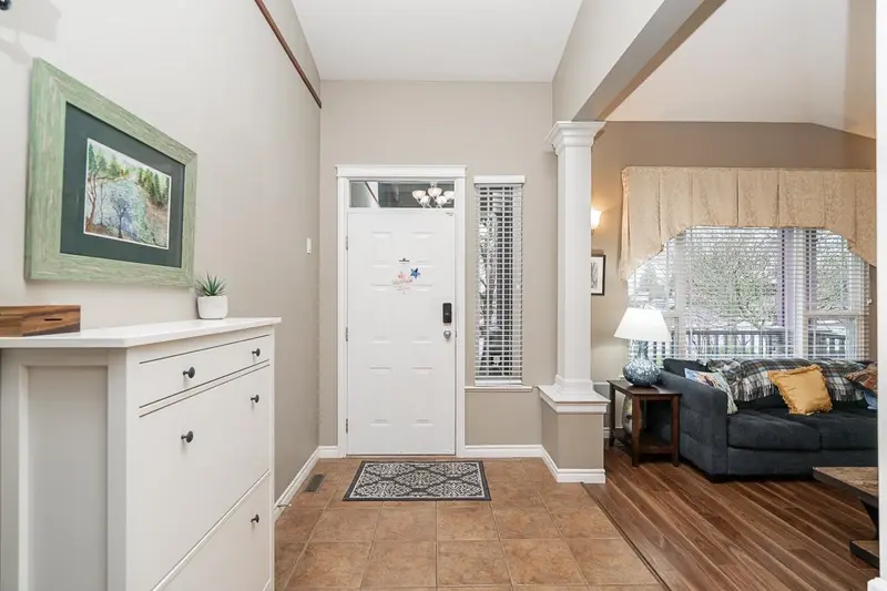 21118 123 AVENUE - photo 4 of 25