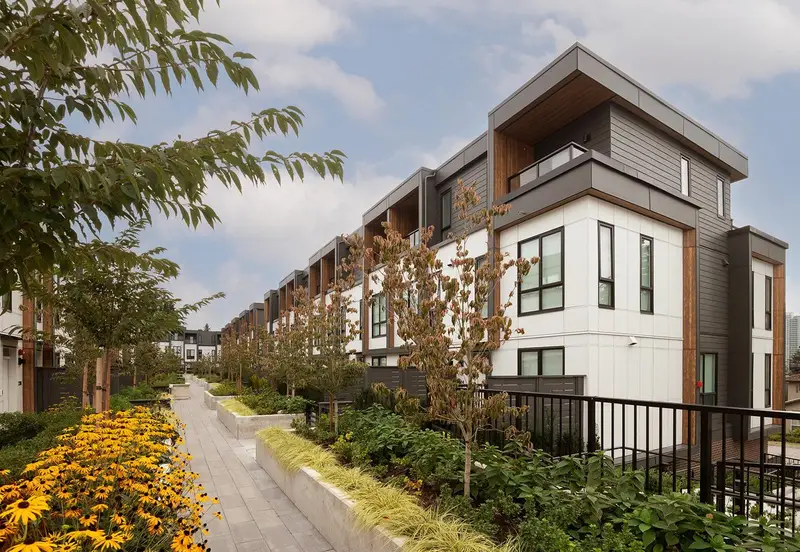 104 715 DUCKLOW STREET - photo 1 of 10