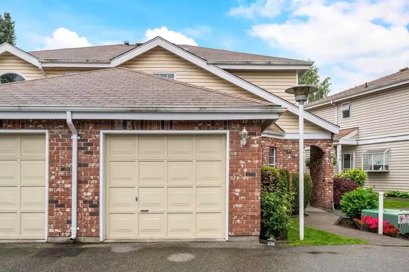 131 12233 92 AVENUE - photo 1 of 33
