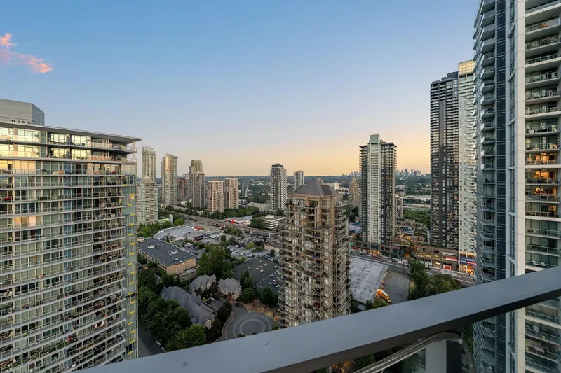 2810 1788 GILMORE AVENUE - photo 4 of 25