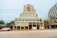 804 1355 W BROADWAY - thumbnail 1