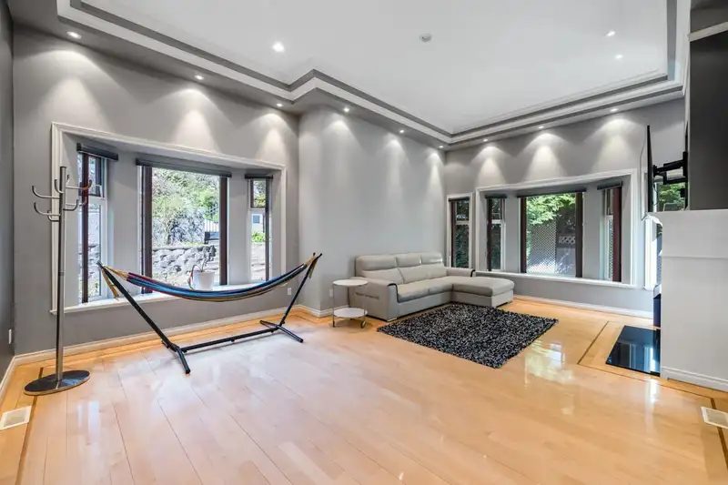 6030 ELGIN AVENUE - photo 2 of 21