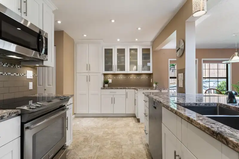 4492 LIONS AVENUE - photo 2 of 31
