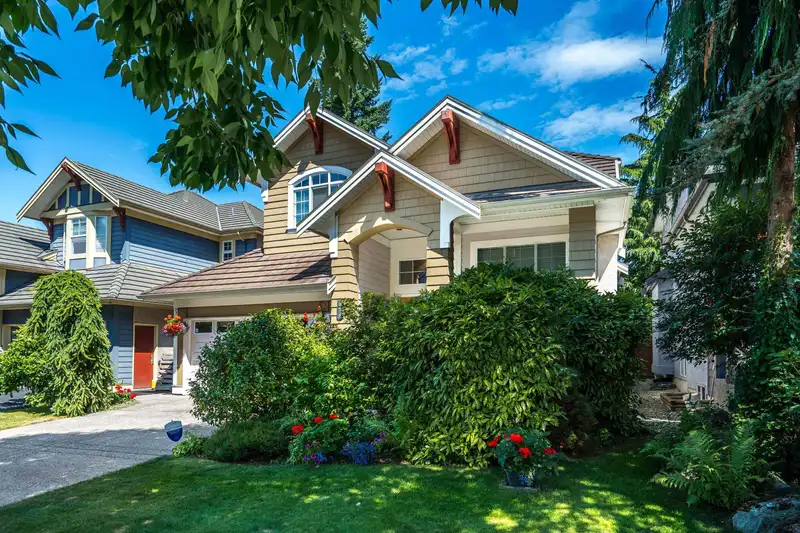3482 150 STREET - photo 2 of 40