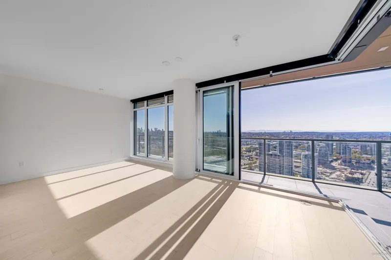 4203 4890 LOUGHEED HIGHWAY - photo 2 of 21