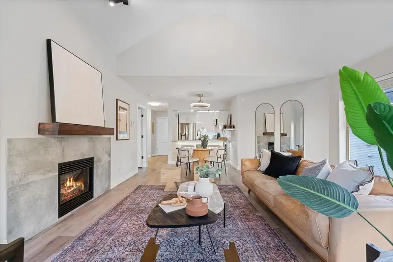 506 210 ELEVENTH STREET - photo 4 of 22