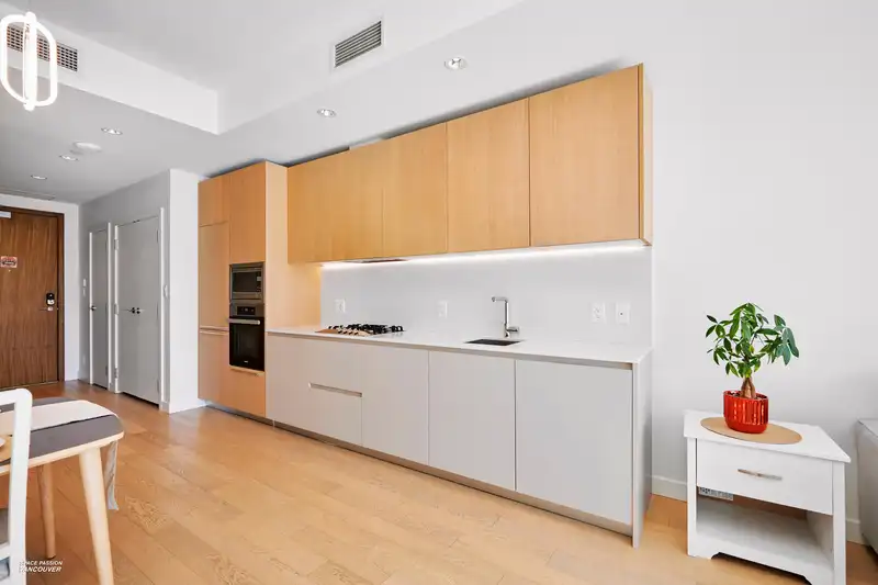 412 6688 PEARSON WAY - photo 3 of 35