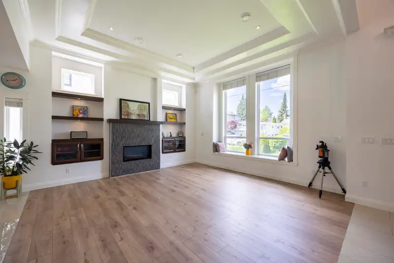 7754 14TH AVENUE - photo 4 of 40