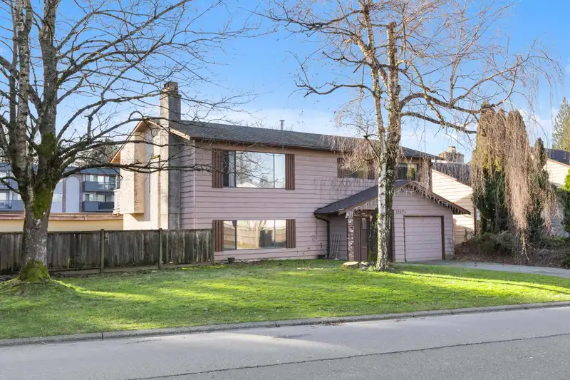 31974 CHARLOTTE AVENUE - photo 1 of 34