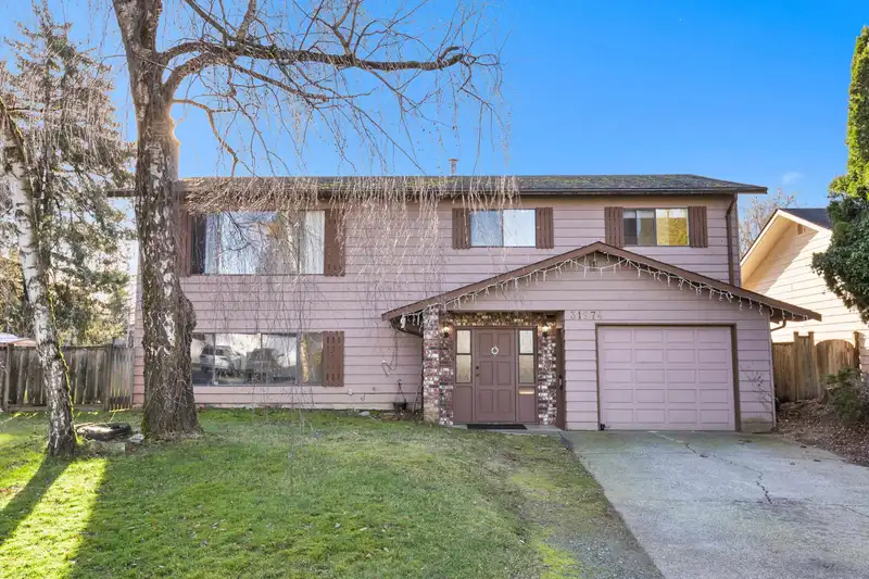 31974 CHARLOTTE AVENUE - photo 4 of 34