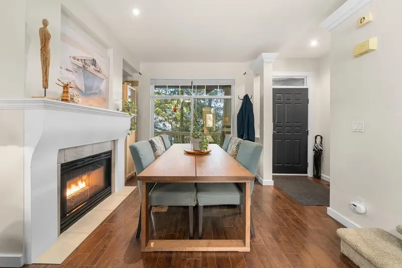 41 2678 KING GEORGE BOULEVARD - photo 2 of 25