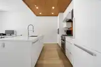 406 6707 NELSON AVENUE - thumbnail 9