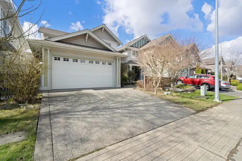 8179 212 STREET - photo 2 of 39