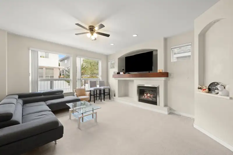8179 212 STREET - photo 4 of 39
