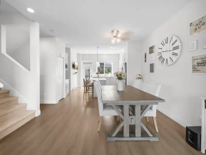 2 2855 158 STREET - photo 4 of 40