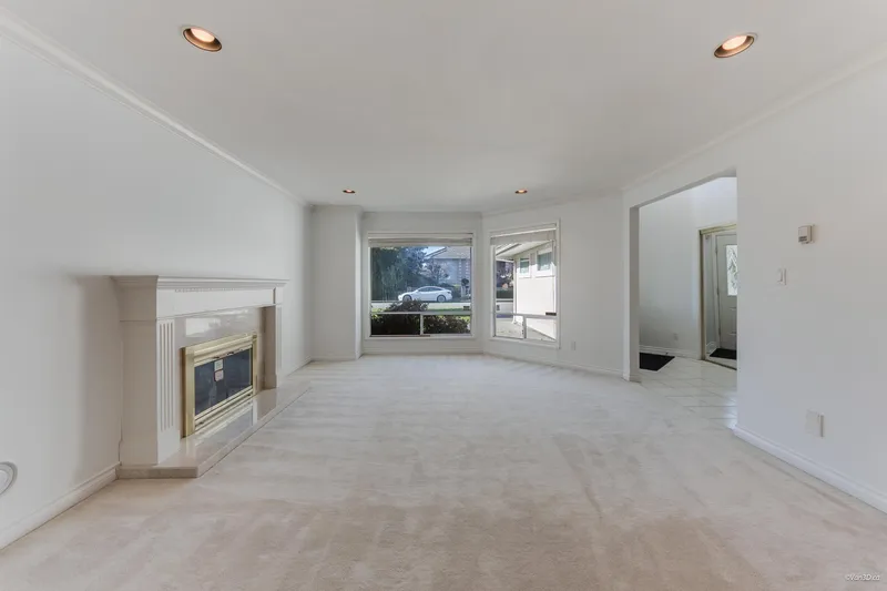 6300 BOUCHARD COURT - photo 3 of 25