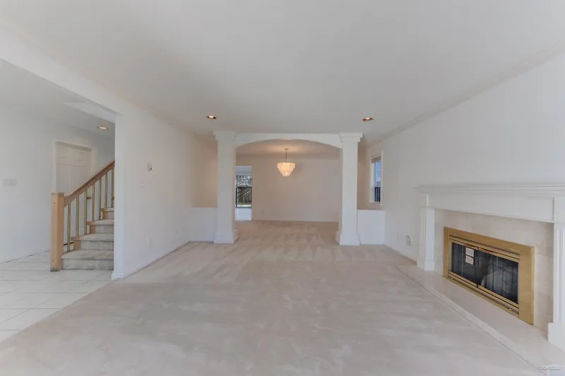 6300 BOUCHARD COURT - photo 4 of 25