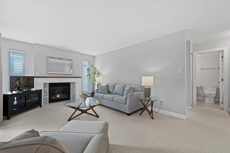 305 8775 CARTIER STREET - photo 4 of 29