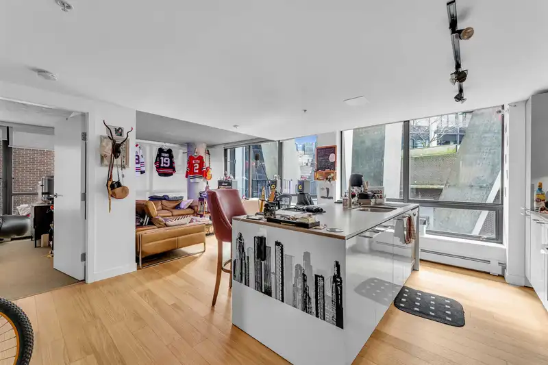 205 128 W CORDOVA STREET - photo 3 of 13