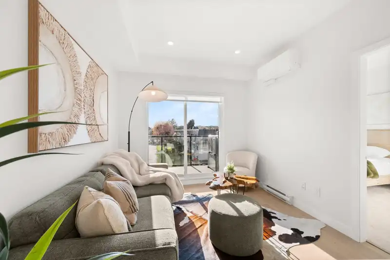 308 5398 207 STREET - photo 2 of 21