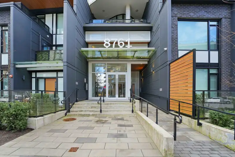 604 8761 UNIVERSITY CRESCENT - photo 1 of 25