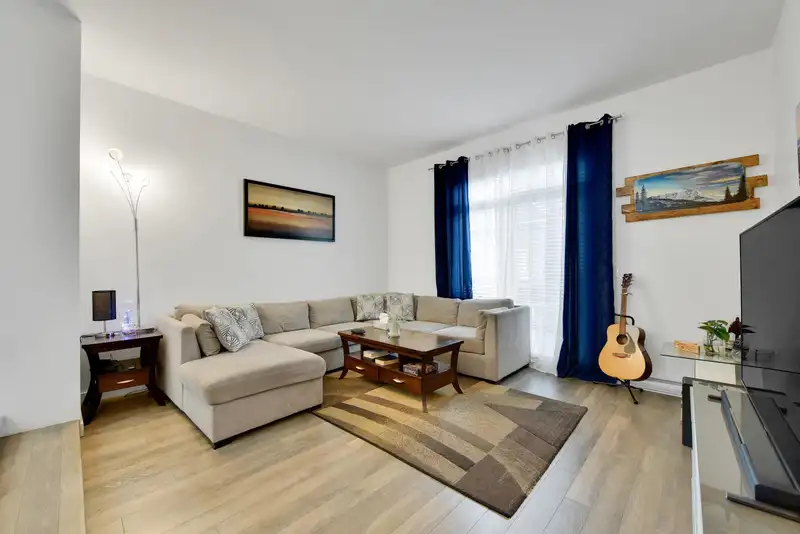 8 8168 136A STREET - photo 2 of 33