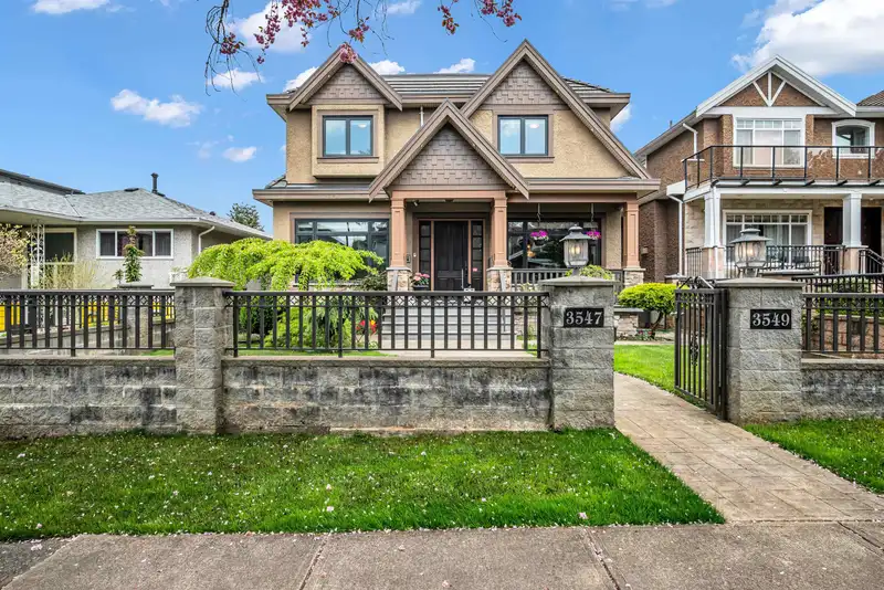 3549 E 46TH AVENUE - photo 1 of 40