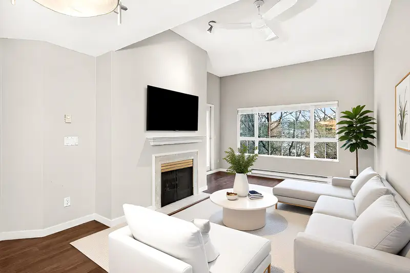 407 2970 PRINCESS CRESCENT - photo 1 of 25