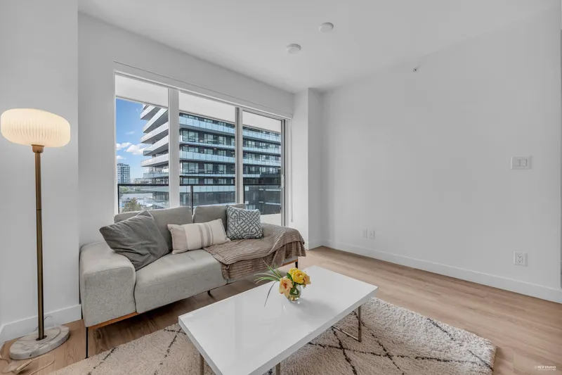 607 5593 NO. 3 ROAD - photo 3 of 25