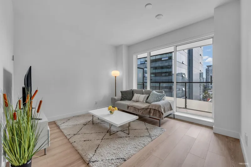 607 5593 NO. 3 ROAD - photo 4 of 25