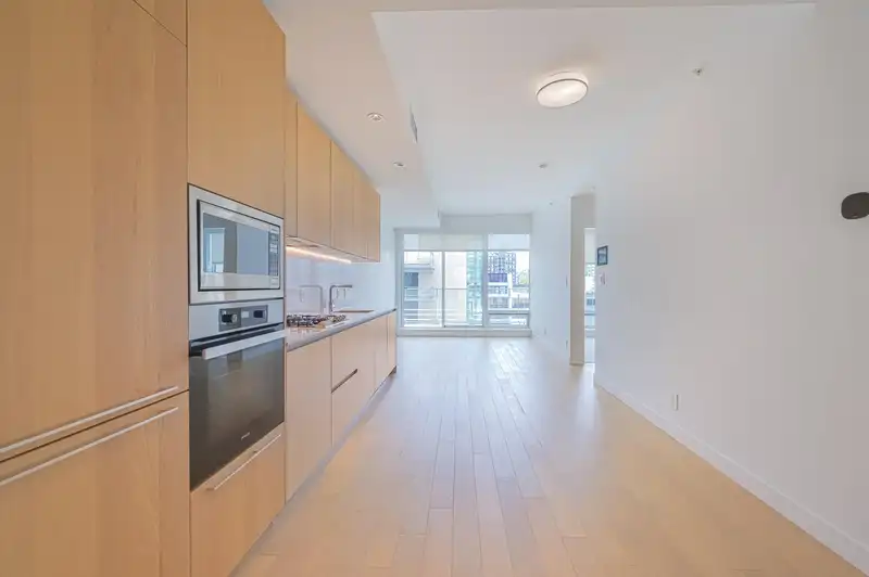 512 6688 PEARSON WAY - photo 4 of 23