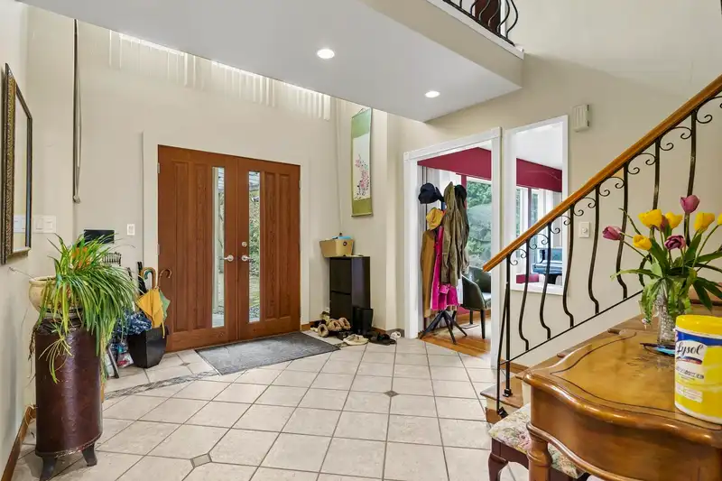 4582 WOODGREEN COURT - photo 4 of 32