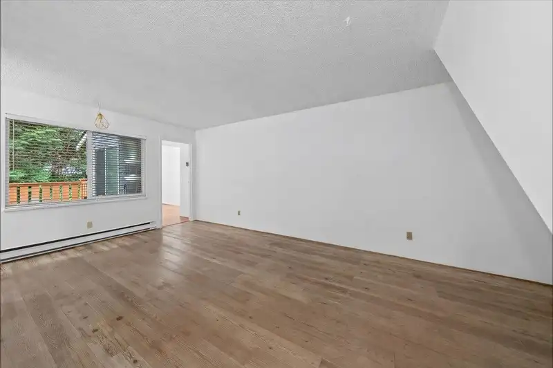 3438 COPELAND AVENUE - photo 4 of 32