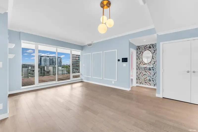 709 6622 PEARSON WAY - photo 2 of 32