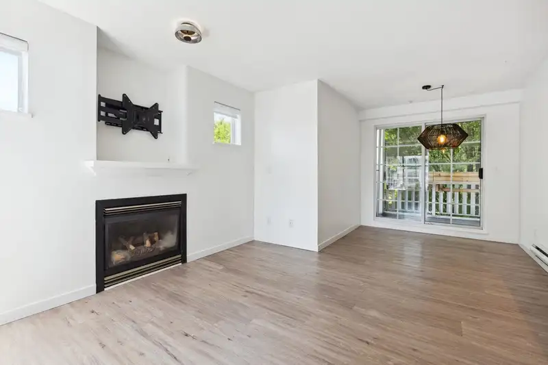 300 137 E 1ST STREET - photo 2 of 36