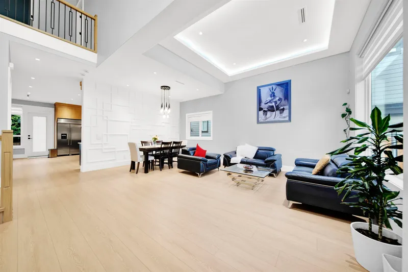 14169 75A AVENUE - photo 4 of 25