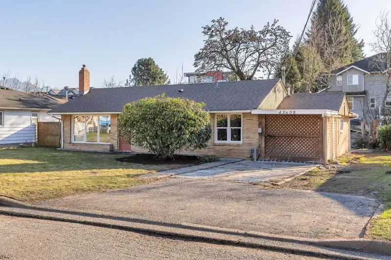 45608 PRINCESS AVENUE - photo 2 of 38