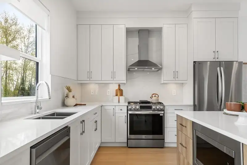 10 20645 68 AVENUE - photo 2 of 10