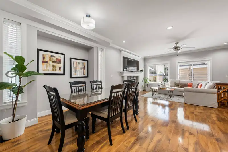 15032 60 AVENUE - photo 4 of 40