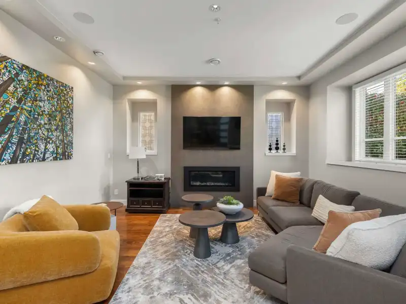 2782 W 37TH AVENUE - photo 2 of 20