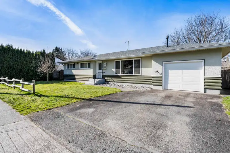 9719 HAZEL STREET - photo 3 of 40