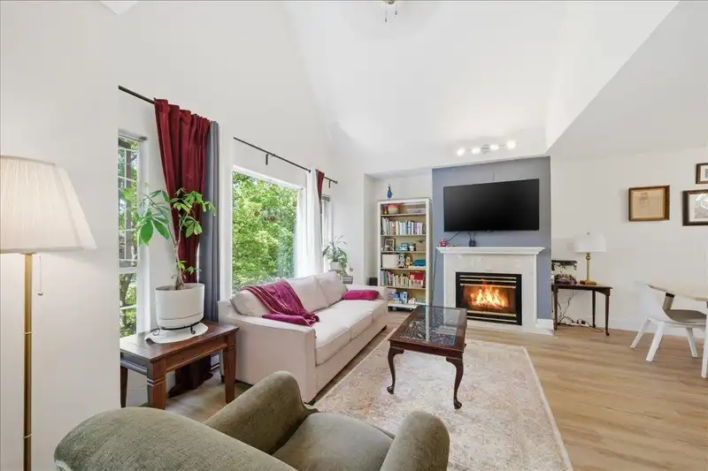309 1550 FELL AVENUE - photo 3 of 27