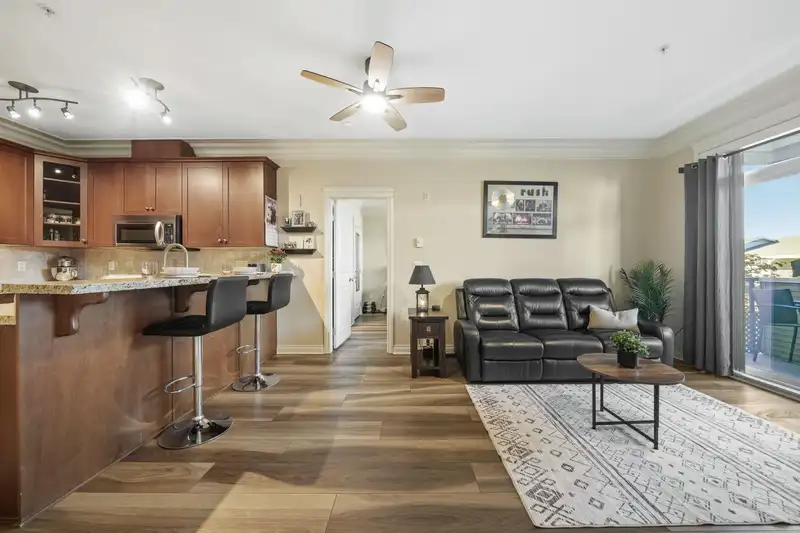 222 32729 GARIBALDI DRIVE - photo 2 of 30