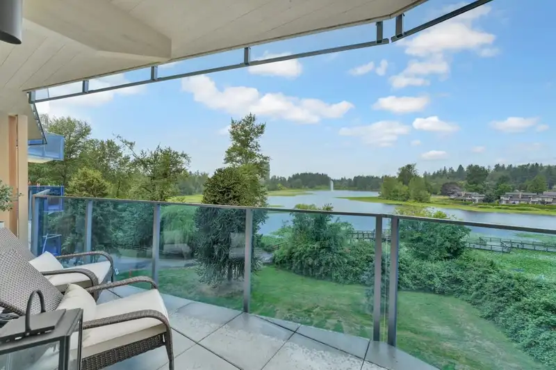 404 33160 PLAXTON CRESCENT - photo 1 of 40