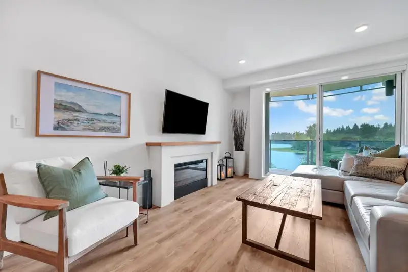 404 33160 PLAXTON CRESCENT - photo 3 of 40